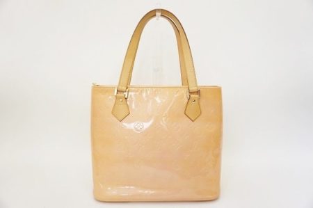 デザイン・機能性ともに魅力あふれる、ルイ・ヴィトンのヒューストン ヴェルニを買取いたしました