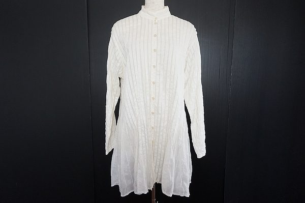 重ね着にもおすすめのヤッコマリカルドのホワイトチュニックを買い取りました