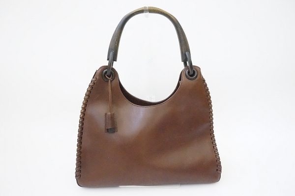 ウッドハンドルの人気デザイン、グッチのハンドバッグを買取いたしました