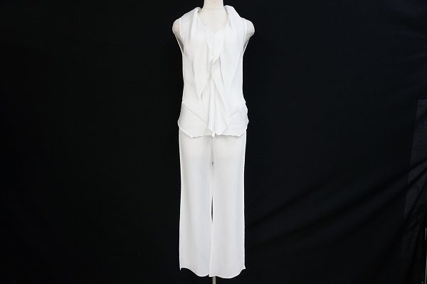 イッセイミヤケのパンツスタイルのセットアップを買い取りました