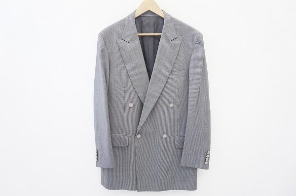 貫禄を出したい日のコーディネートに！バーバリーのダブルジャケットを買い取りました