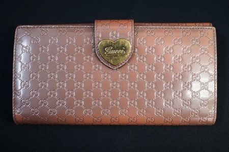 ハートのモチーフが可愛い！グッチシマのパテントレザーのお財布を買い取りました