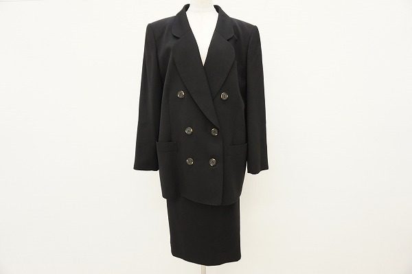 アクイールでも人気の大きいサイズ！レリアンのスカートスーツを買い取りました