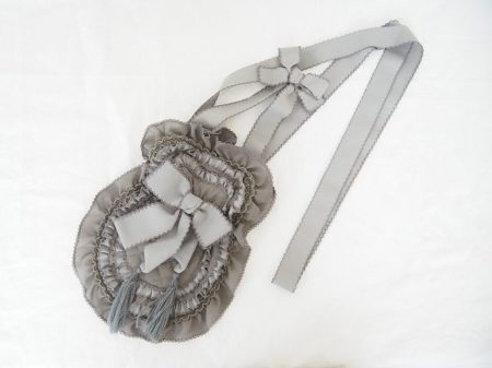 タッセルつきで可愛い！カネコイサオのリボンポシェットを買い取りました