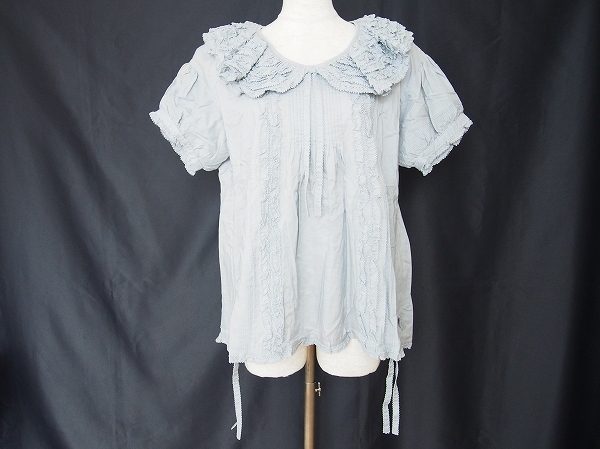 清楚な雰囲気が魅力のワンダフルワールドのブラウスを買い取りました