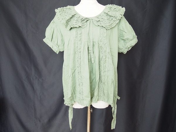 きれい色が素敵！ワンダフルワールドのフリルブラウスを買い取りました