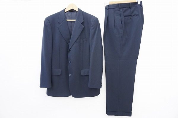 ワンランク上のスタイルが仕上がるブルックスブラザーズのスーツを買い取りました
