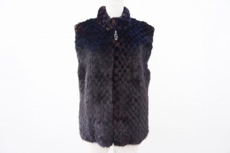 艷やかな毛並みが美しい伊太利屋のミンクファーベストを買い取りました