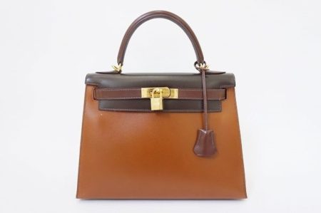 視線を釘付けにしそうなバイカラーのエルメス ケリーバッグを買取いたしました