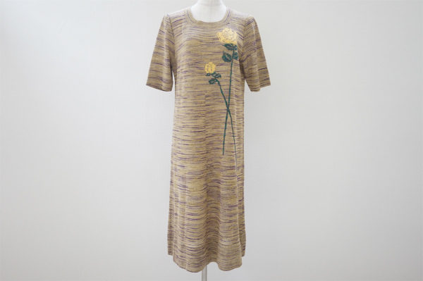 アースカラーでナチュラルな雰囲気の斉藤都世子のワンピースを買取いたしました