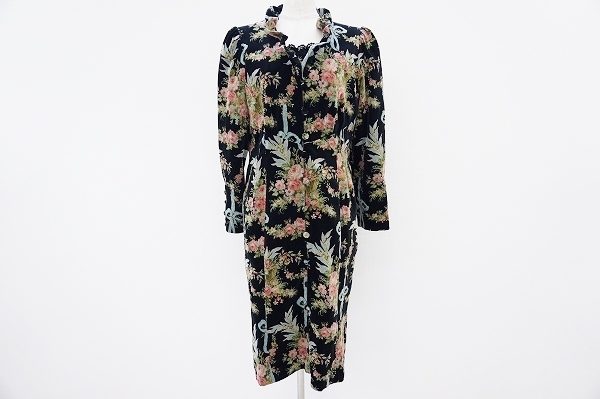 優雅でエレガントなバラ色の暮らしのワンピースを買取いたしました