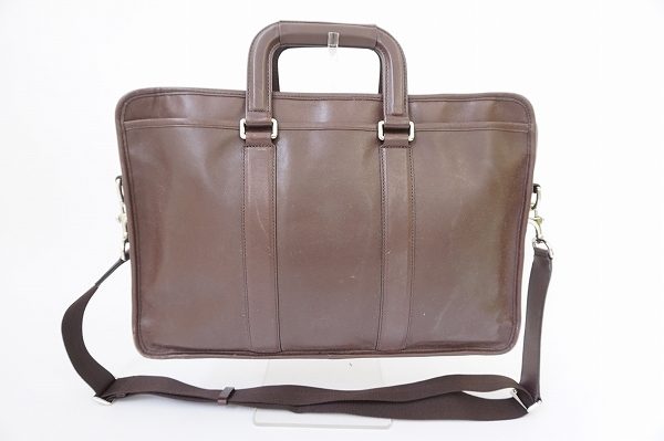 見た目・機能性ともに優れたコーチのビジネスバッグを買取いたしました