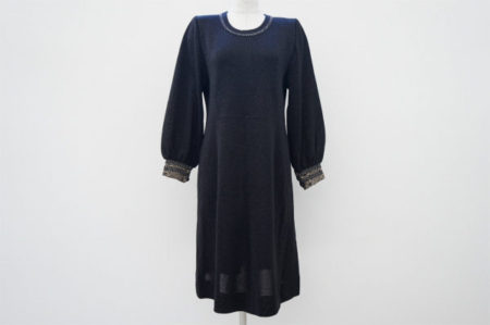 ポイントのラメでアクセサリーいらず、斉藤都世子のワンピースを買取いたしました