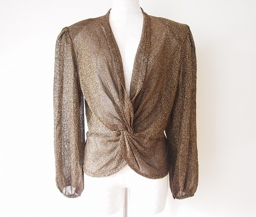 ゴールドのラメとVネックがエレガントな雰囲気の斉藤都世子の長袖カットソーを買取させて頂きました。