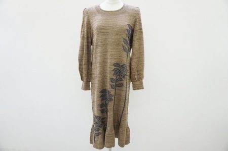 落ち着きあるエレガントが素敵な斉藤都世子のワンピースを買取いたしました