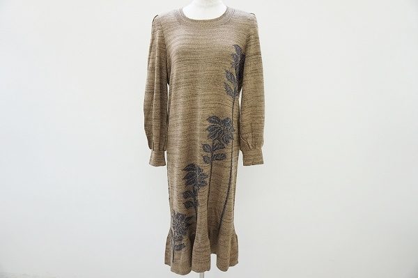 落ち着きあるエレガントが素敵な斉藤都世子のワンピースを買取いたしました