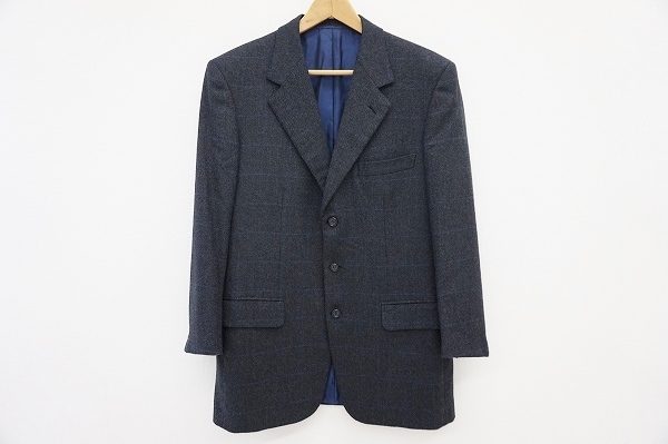 気品漂うブリオーニのカシミア混ジャケットをお譲りいただきました