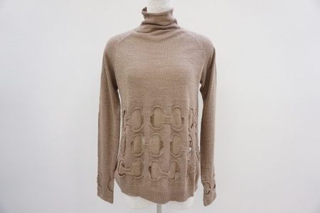 イッセイミヤケハートのタートルネックニットを買い取りました
