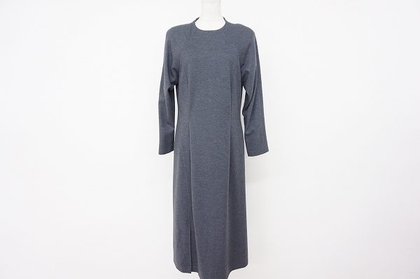 ギャザー使いが美しいレリアンのワンピースを買い取り査定させていただきました