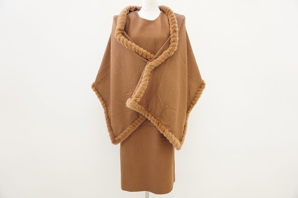 秋冬におすすめリュクスなジュンアシダのショール付きスーツを買取いたしました