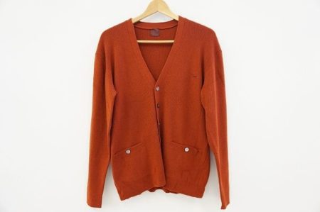 濃色デニムとの相性がよさそうなパパスのカーディガンを買い取り査定させていただきました