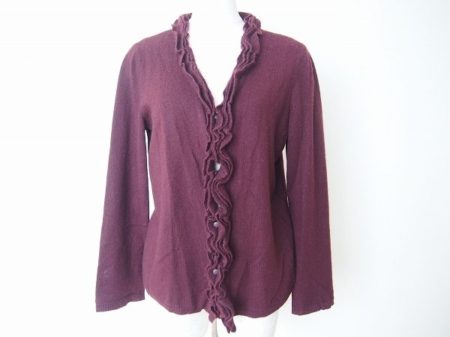 やさしいカシミア素材でできたレリアンのカーディガンをお譲りいただきました