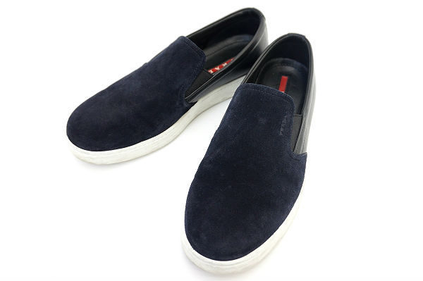 さりげなくおしゃれな足元を演出できるプラダスポーツのスリッポンを買い取りました