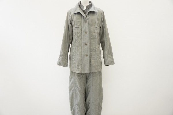 ヤッコマリカルドのセットアップを買い取り査定させていただきました