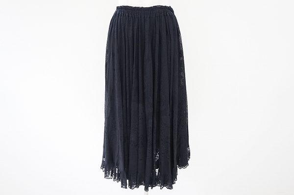 レースでラッピングされたロマンティックなバラ色の暮らしのスカートを買取いたしました