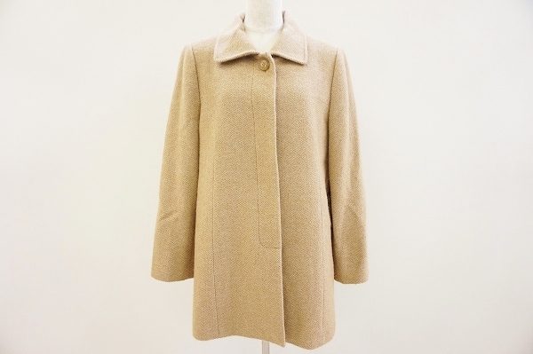 あたたかみがあり癒されるようなレリアンのコートを買取いたしました