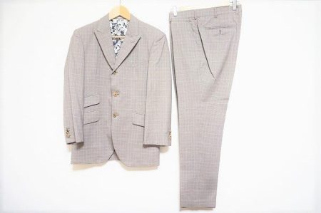 おしゃれ雑誌でも注目のエルメネジルドゼニアのスーツを買い取りました