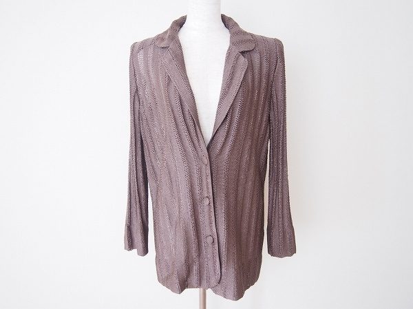 透け感ありの斉藤都世子のニットカーディガンをお譲りいただきました