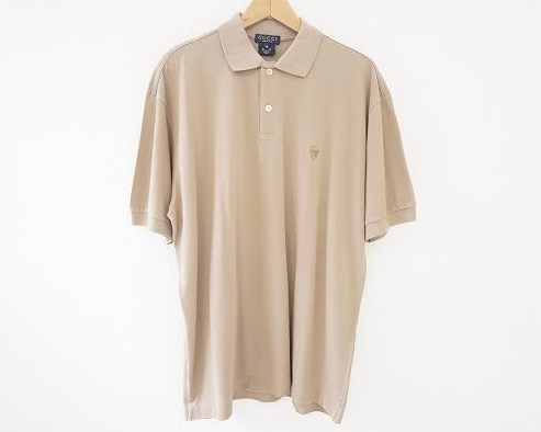 どんなボトムスとも相性抜群の柔らかいブラウンで着回しやすいグッチ GUCCIのメンズ用ポロシャツを買取させて頂きました。