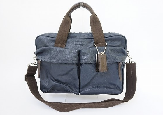 紺にブラウンの太目の持ち手が使い勝手抜群なコーチ COACHのメンズ用ビジネスバッグを買取させて頂きました。