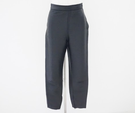 履き心地抜群なワイドシルエットが素敵なイッセイミヤケ ISSEYMIYAKEのパンツを買取させて頂きました。