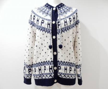 白と紺のコントラストが冬のコーディネートを明るくしてくれるピンクハウス PINKHOUSEのレディース用カーディガンを買取させて頂きました。