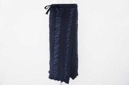 フリルが可愛らしいローブドシャンブルコムデギャルソンの巻きスカートをお譲りいただきました