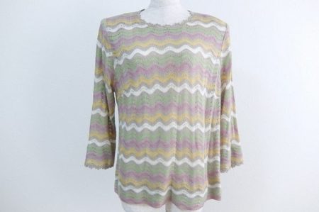 優しげマルチカラーを使用した斉藤都世子のカットソーを買取いたしました