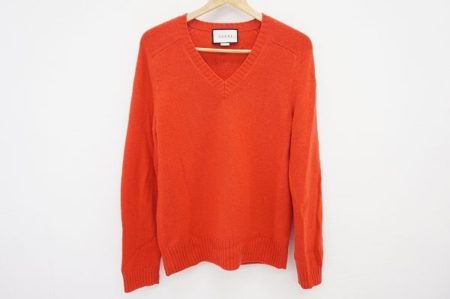 鮮やかな赤が目をひく、グッチのセーターを買取いたしました