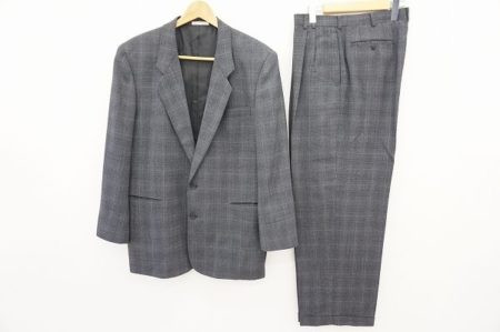 落ち着いた大人の雰囲気を楽しめるパパスのスーツを買取いたしました