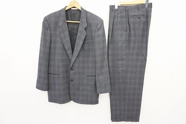 落ち着いた大人の雰囲気を楽しめるパパスのスーツを買取いたしました