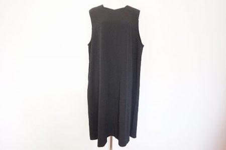 美シルエットでちりめんの質感を味わえる、詩仙堂のワンピースを買取いたしました