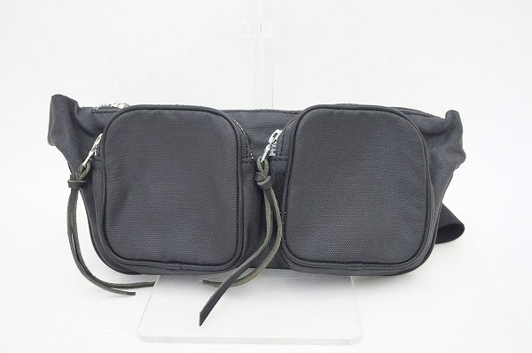 スマートな見た目でも収納性抜群、ビスビムのバッグを買取いたしました