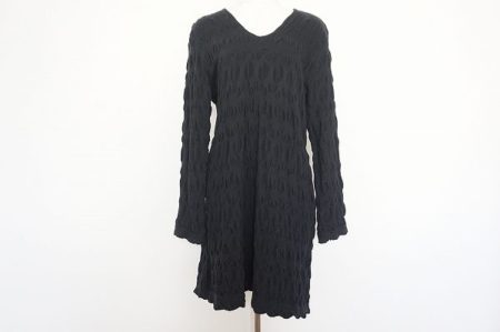 存在感たっぷりのイッセイミヤケハートのワンピースをお譲りいただきました