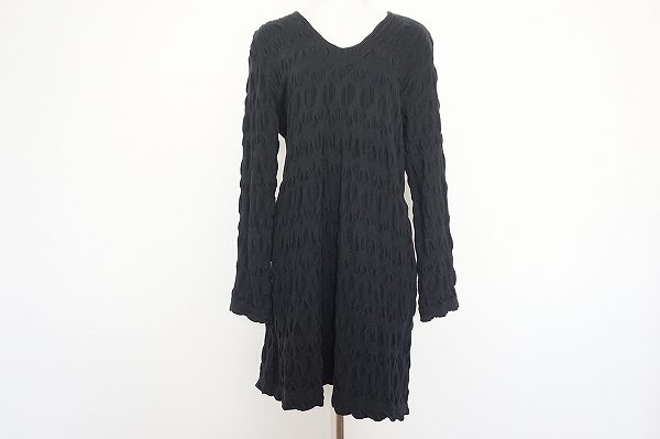 存在感たっぷりのイッセイミヤケハートのワンピースをお譲りいただきました