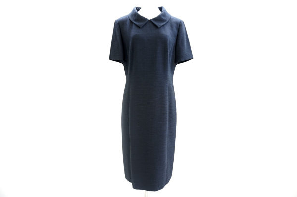 洗練されたエレガンスが感じられるユキトリヰのワンピースをお譲りいただきました