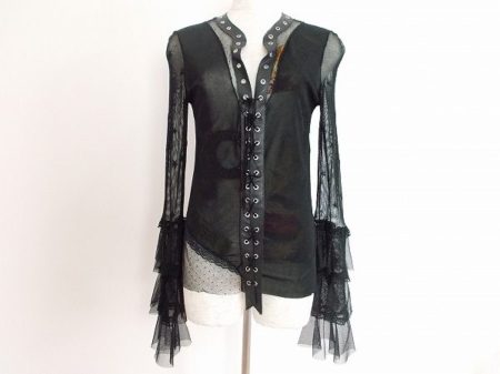 ロックテイストが魅力のピアヌラストゥーディオのブラウスを買い取りました