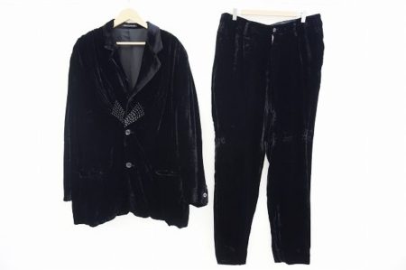 ラグジュアリーなベロア地！ヨウジヤマモトのスーツを買い取りました