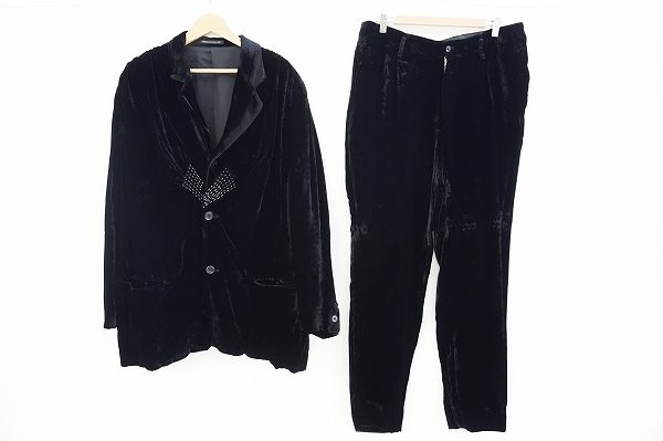 ラグジュアリーなベロア地!ヨウジヤマモトのスーツを買い取りました