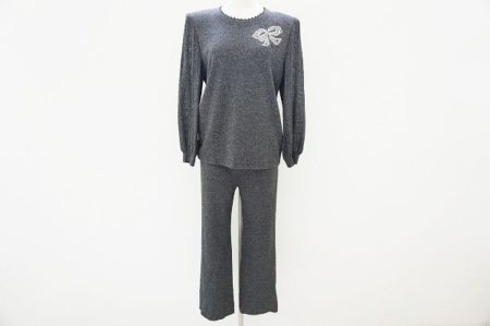 カジュアルフェミニンな斉藤都世子のセットアップを買取いたしました